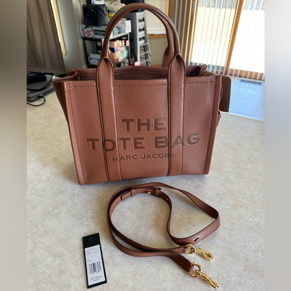 Marc Jacobs The Leather Medium Tote Bag - Picture 5 of 14